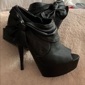 Peep toe stiletto heel